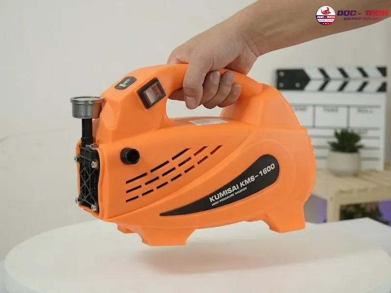 máy rửa xe gia đình Kumisai KMS 1600 nhỏ gọn