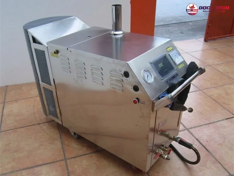 máy rửa xe hơi nước nóng Kumisai KMS1090C cơ động