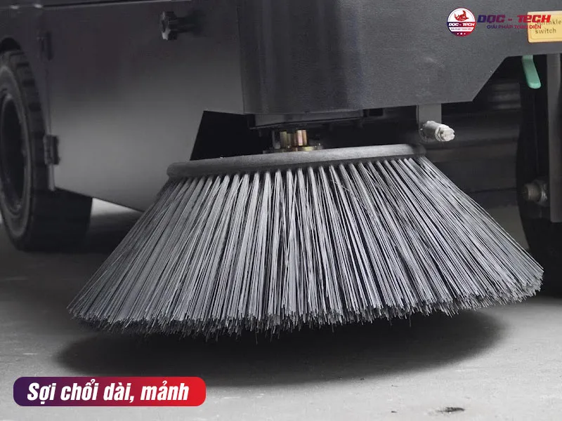 Sợi chổi chổi bên xe quét rác ngồi lái Kumisai KMS 1350E 