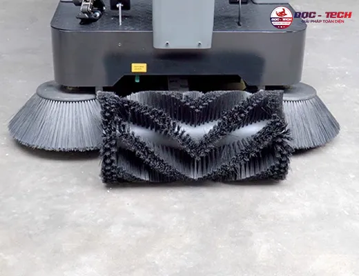 Chổi chính xe quét rác ngồi lái Kumisai KMS 1350E - 4