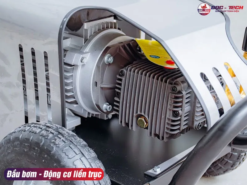 Đầu bơm máy rửa xe áp lực Lutian 2600PSI 15M26-3.7S2 Đầu bơm máy rửa xe áp lực Lutian 2600PSI 15M26-3.7S2