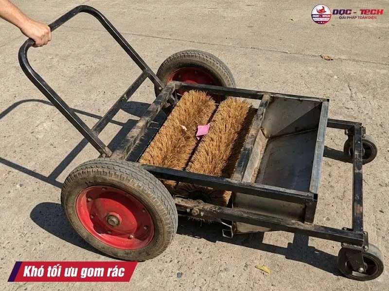 Xe quét rác tự chế khó gom rác