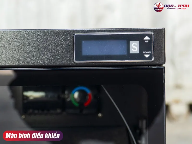 Màn hình tủ chống ẩm Kumisai DHC-30