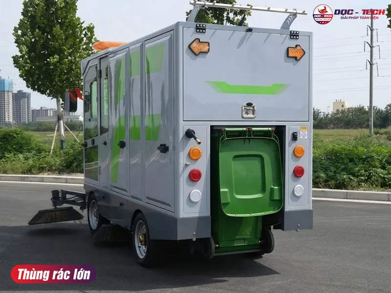 Thùng rác xe quét rác ngồi lái Kumisai KMS S18