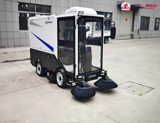 Xe quét rác ngồi lái Kumisai KMS - 155L - 4