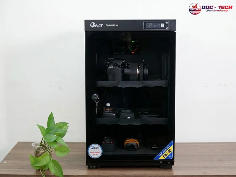 tủ chống ẩm FujiE DHC60 nhỏ gọn