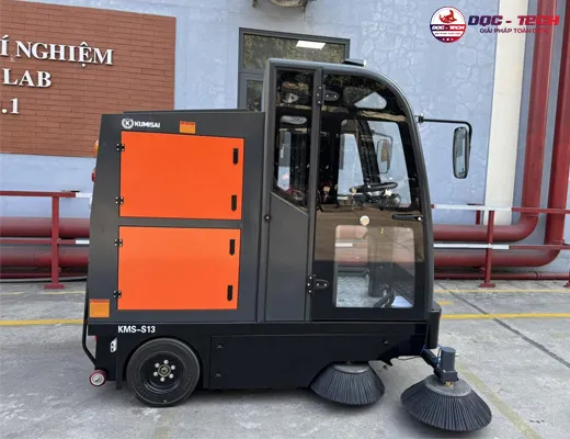 Xe quét rác ngồi lái Kumisai KMS S13 - pin lithium - 3