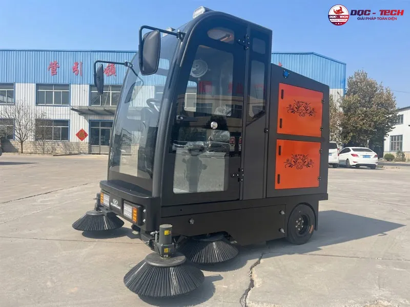 Cabin xe quét rác ngồi lái Kumisai KMS S13 - pin lithium