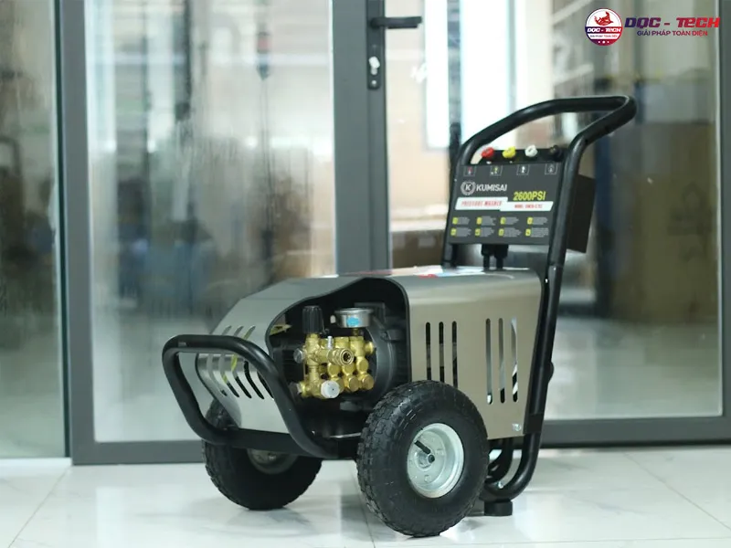 Máy rửa xe Kumisai 15M26-3.7S2 2600PSI