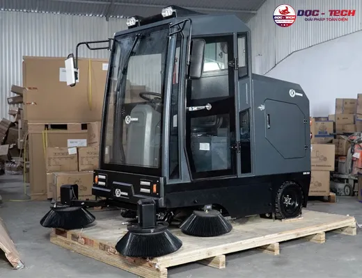 Xe quét rác ngồi lái Kumisai KMS-S12 - 6