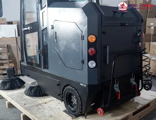 Xe quét rác ngồi lái Kumisai KMS-S12 - 5