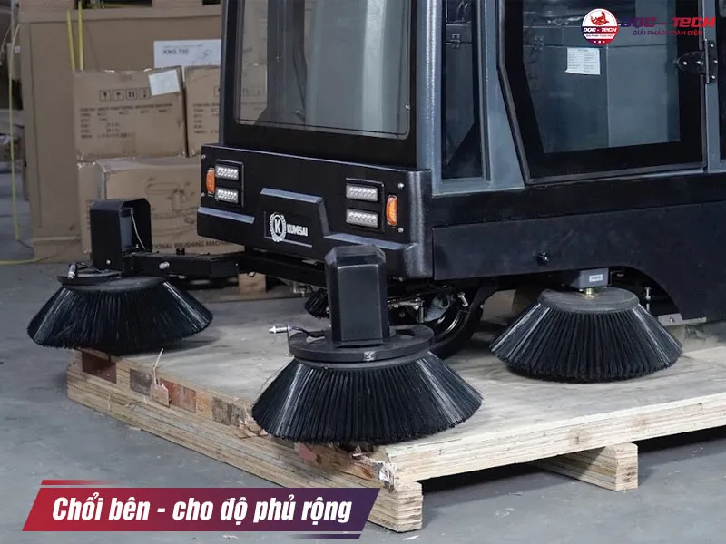 Chổi xe quét rác ngồi lái Kumisai KMS-S12