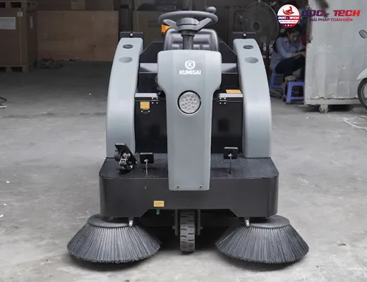 Máy quét công nghiệp ngồi lái Kumisai KMS 1350E - pin lithium - 3