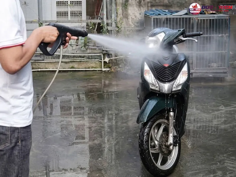 máy rửa xe 2500W hiệu quả