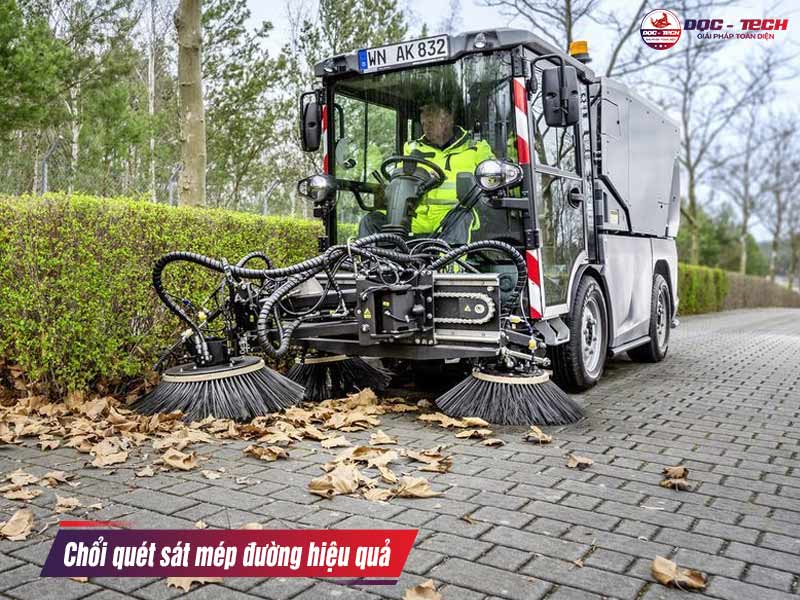 Chổi xe quét đường quét sát mép đường
