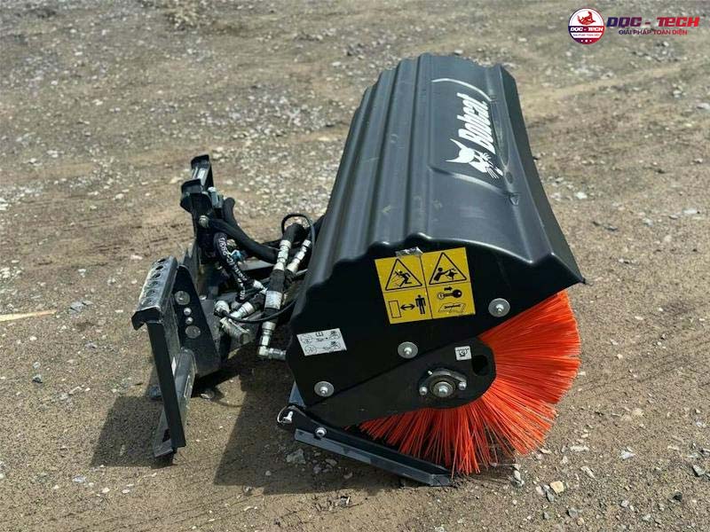 Chổi xe quét rác Bobcat