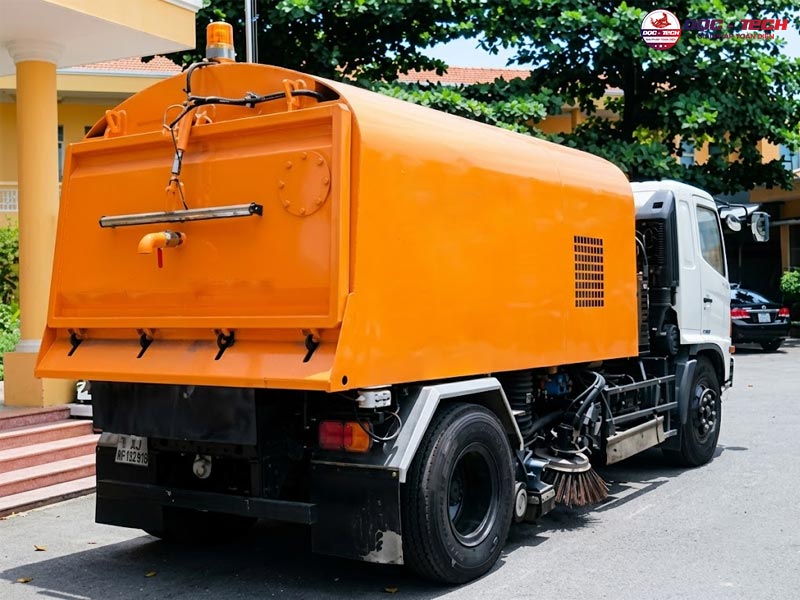 Xe quét đường Hino 500 FG8JJ7A