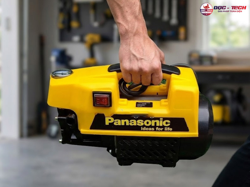 máy rửa xe Panasonic nhỏ