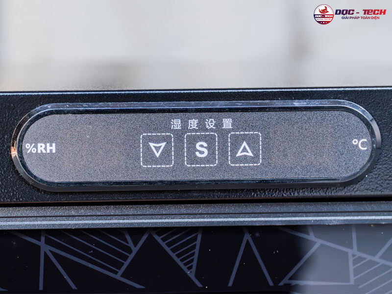 Màn hình tủ chống ẩm Kumisai DHC 25