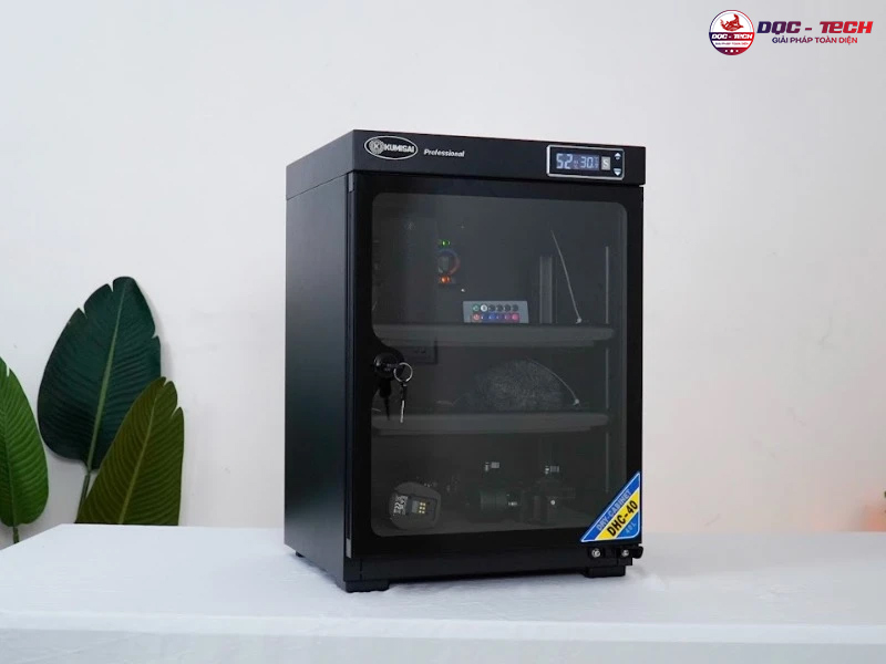 Đặt tủ chống ẩm nơi khô thoáng