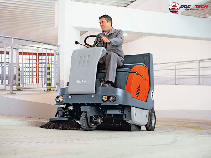 xe quét rác Hako 1200RH