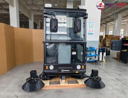 Xe quét rác công nghiệp ngồi lái Kumisai KMS 1900A - 5
