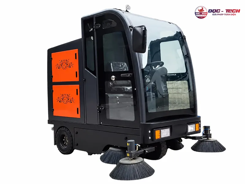 Xe quét rác ngồi lái Kumisai KMS S13 - pin lithium