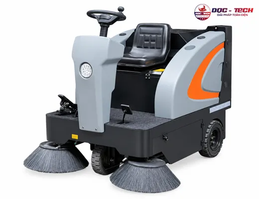 Máy quét công nghiệp ngồi lái Kumisai KMS 1350E - pin lithium