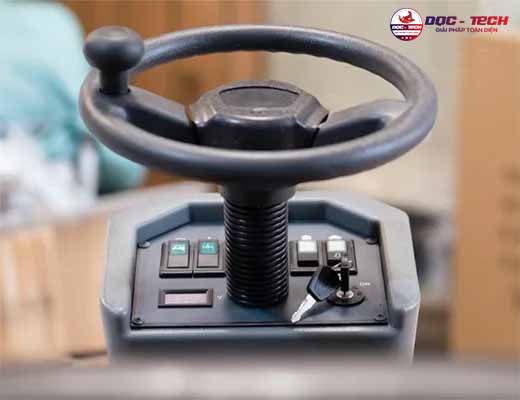 Xe quét đường ngồi lái Kumisai KMS S4 - 4