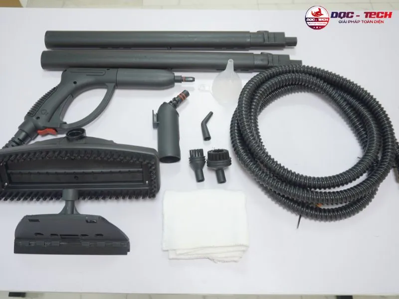 phu-kien-da-dang-cua-thiet-bi-lam-sach-tham-kumisai-kms-30zq.jpg Phụ kiện máy giặt thảm hơi nước nóng Kumisai KMS-30ZQ đa dạng