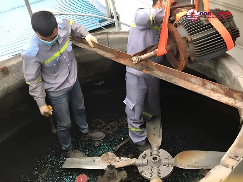 Tháp giải nhiệt cũ thường gặp sự cố hư hỏng