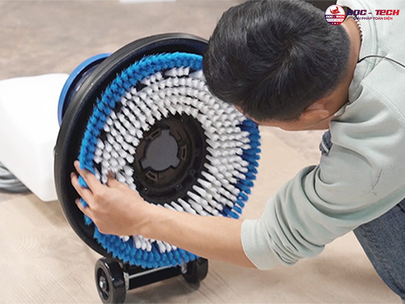 Cách sử dụng và bảo dưỡng để hạn chế hỏng máy chà sàn