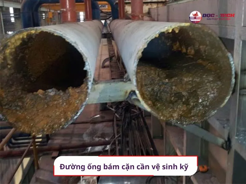 Vệ sinh sạch đường ống bị đóng cặn bẩn