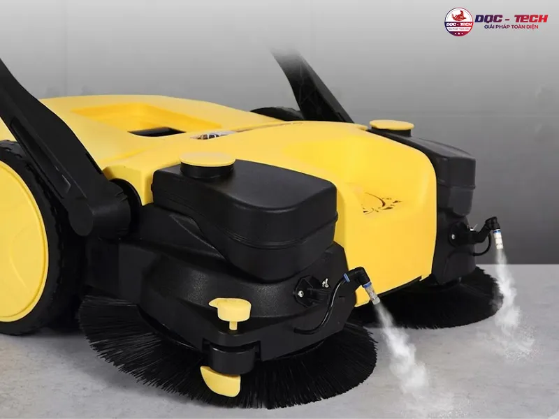  xe quét rác đẩy tay Kumisai KMS 780E phun sương