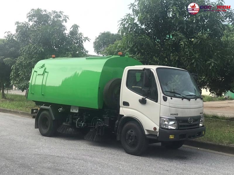 Xe quét rác Hino XZU342L 3 khối