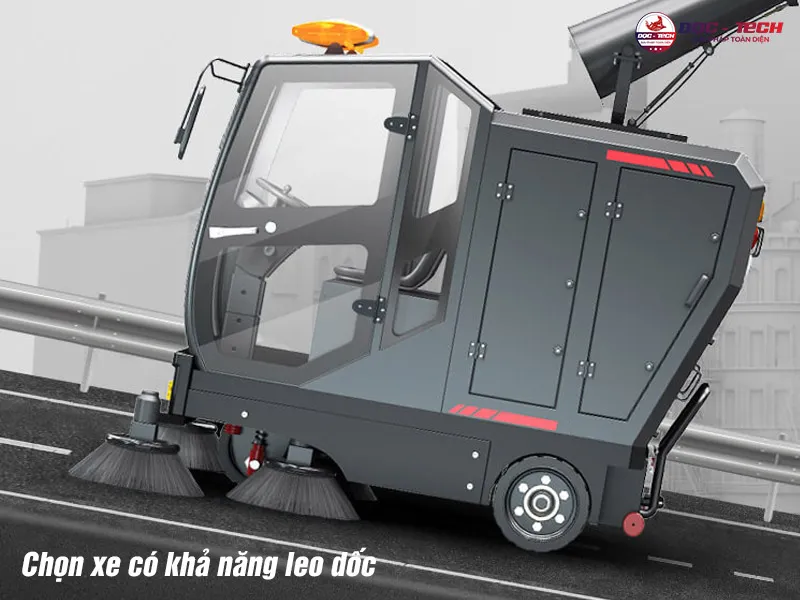Chọn xe quét rác ngồi lái có thể leo dốc