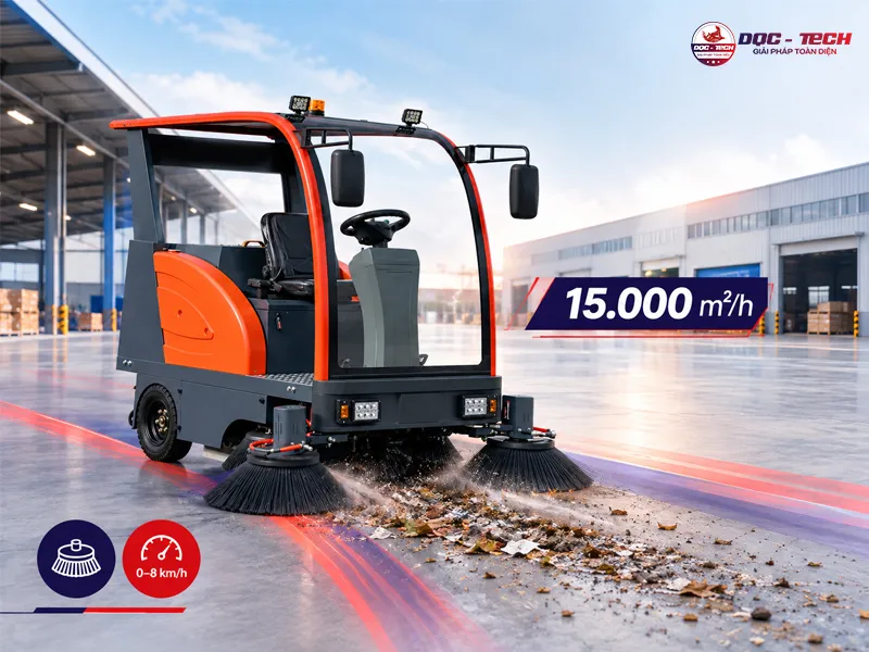 Xe quét rác nhà xưởng Kumisai KMS-1900 làm việc trong môi trường rộng lớn